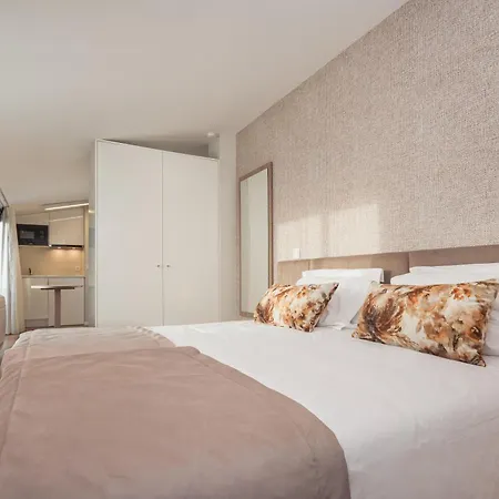 Essence Marianos Hotel