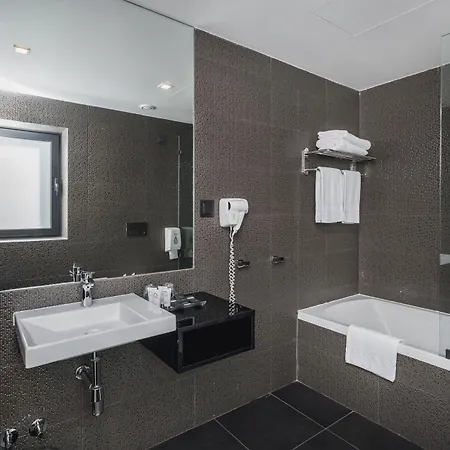 Essence Marianos 4* فاطمة