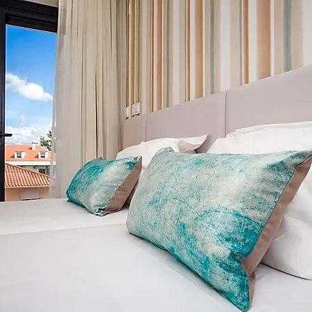 Essence Marianos 4* Fátima