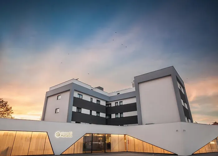 Essence Marianos 4* Fátima