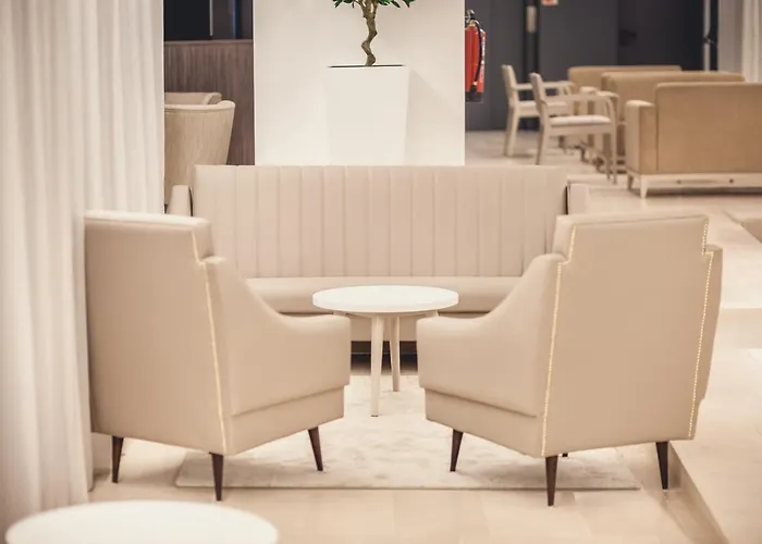 Essence Marianos Hotel